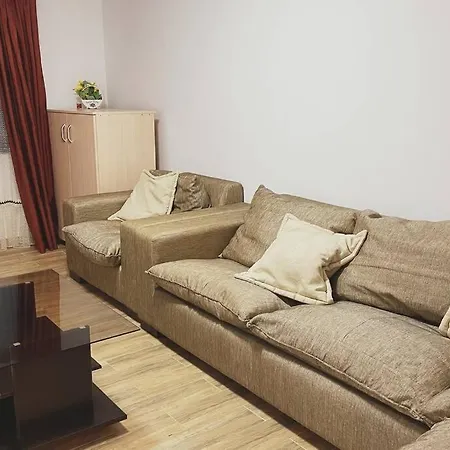 Casa Intreaga Cu Gradina Si Foisor Privat - Bychoice Casa vacanze